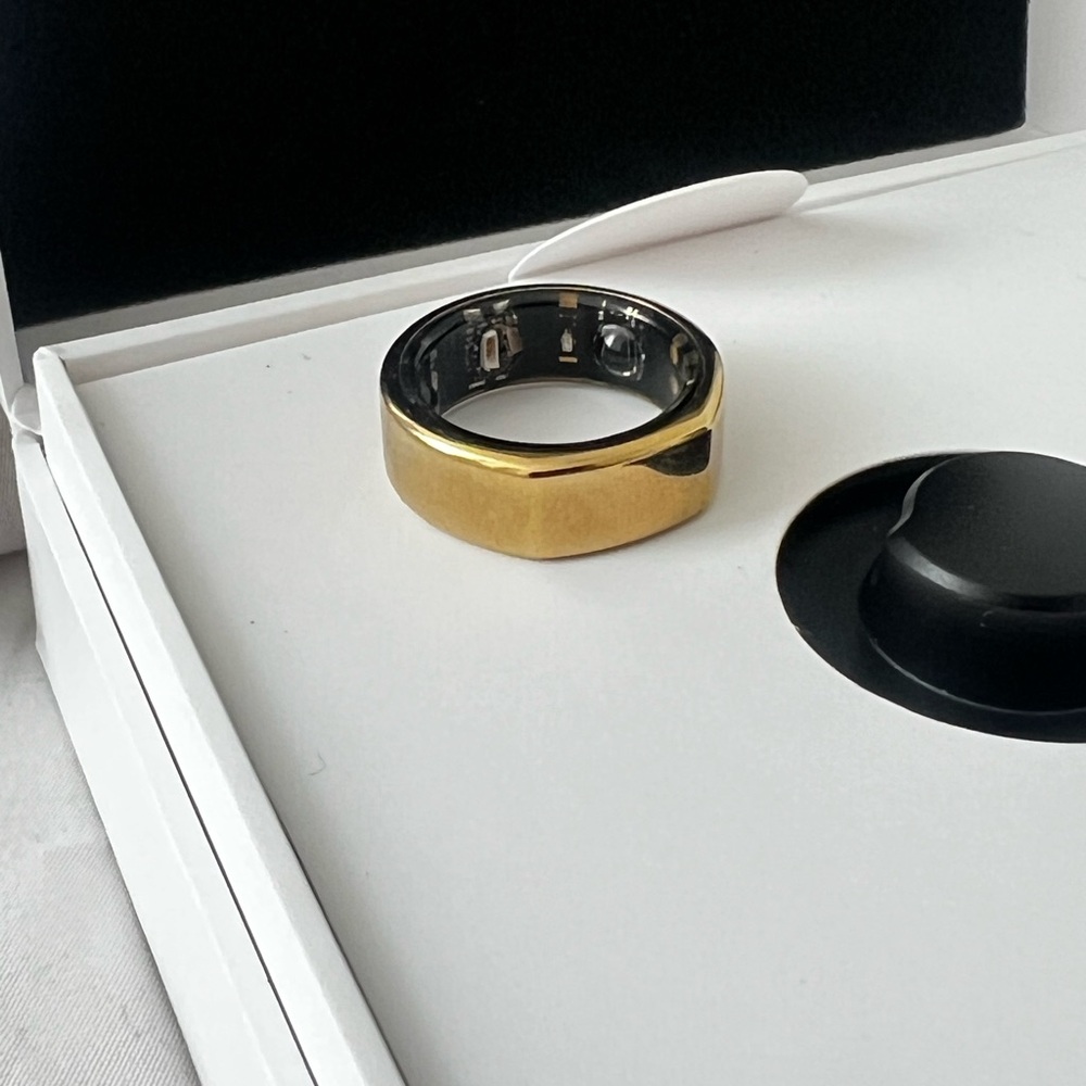 Oura Ring Heritage Size 8 Gold